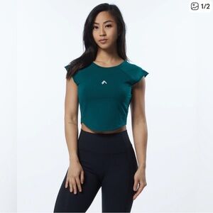 Alphalete Velocity Teal Women's Athletic Crop Top